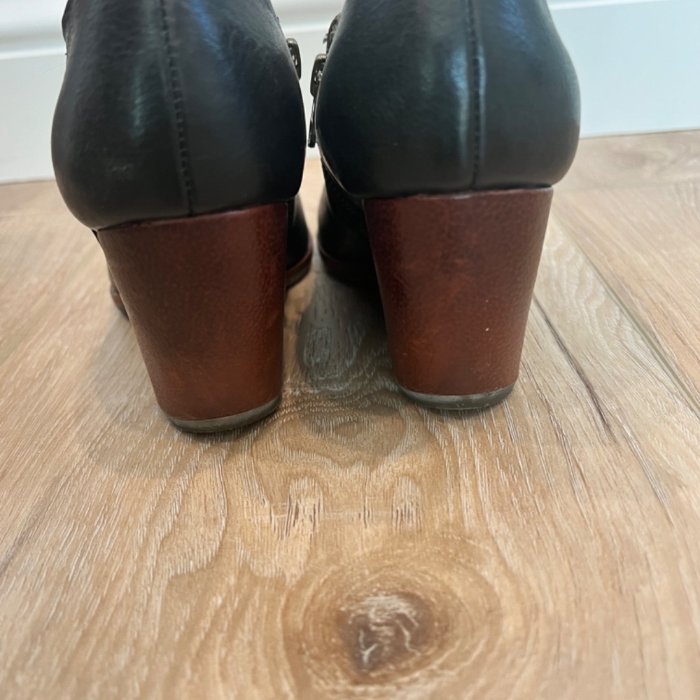 Bootie - Picture 3 of 6